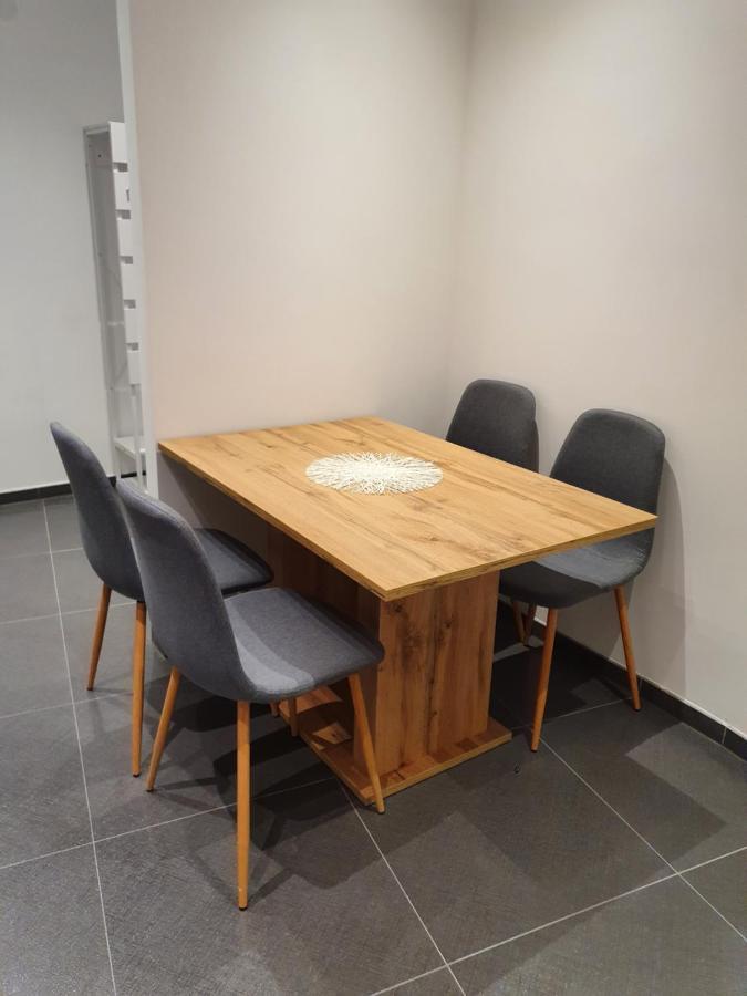 Smarte Dachgeschosswohnung Mit 2 Terrassen Direkt Am Hauptbahnhof * Vienna