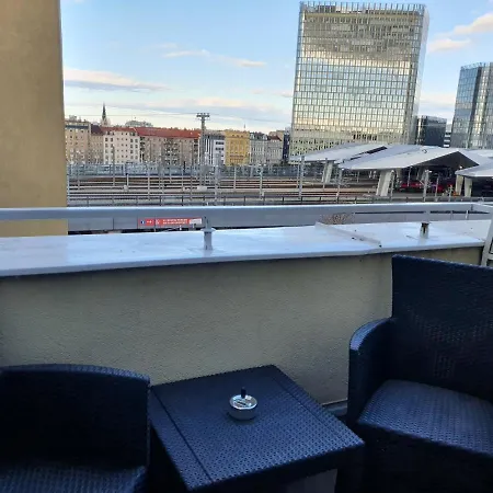 Smarte Dachgeschosswohnung Mit 2 Terrassen Direkt Am Hauptbahnhof Vienna Exterior photo